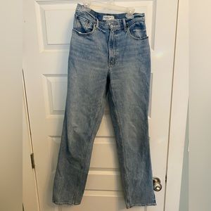 Abercrombie & Fitch 90’s straight ultra high rise jeans